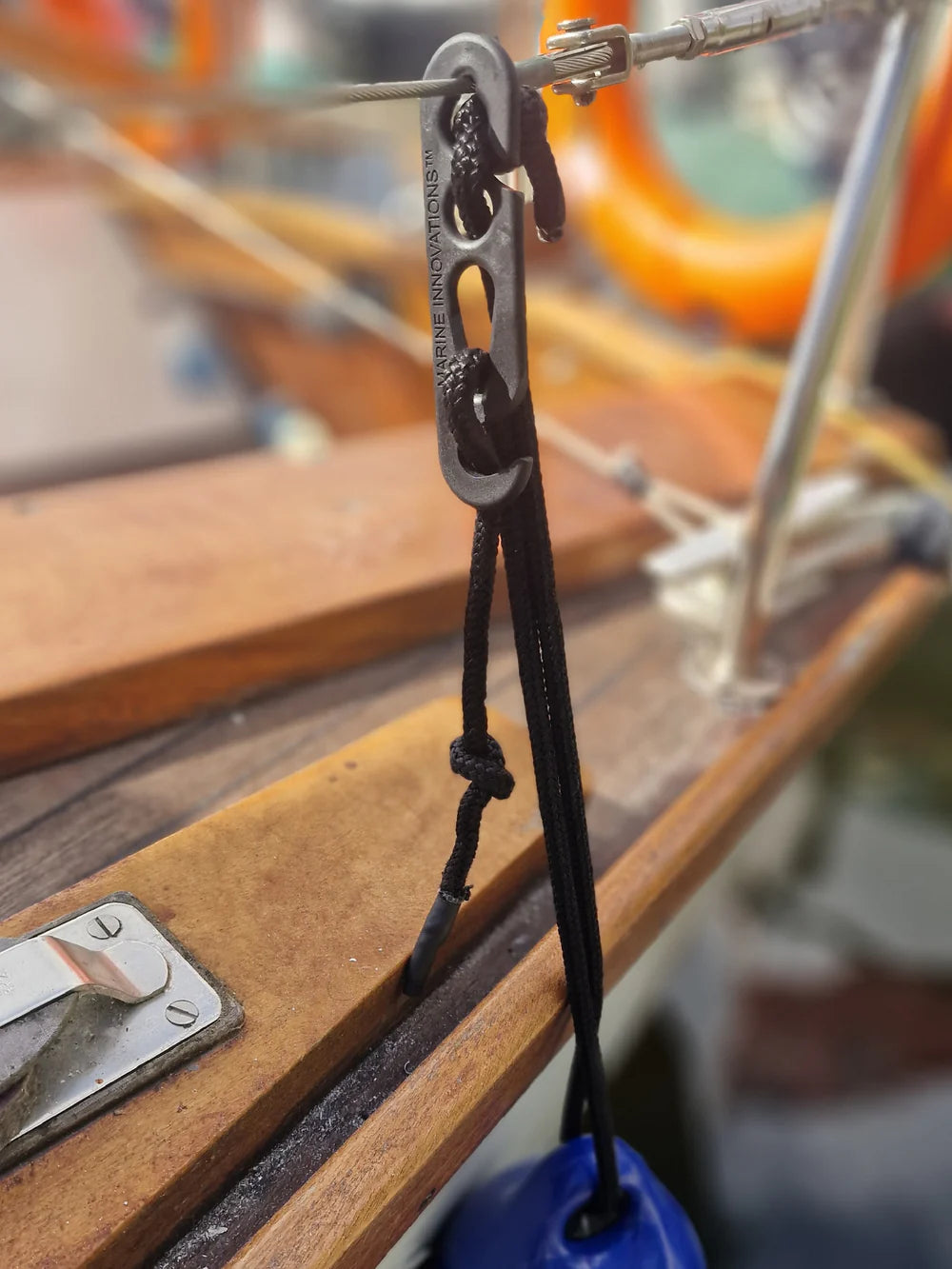 Fender Mate™ Slider – Removable Fender Height Adjuster for Sailboats (Black)