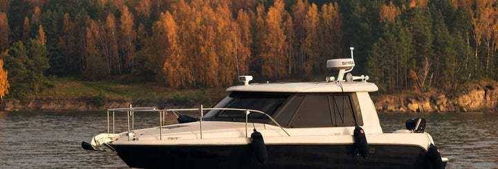 Central light bar for aft leaning PowerTowers