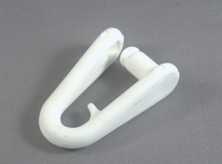 Nylon snap on sail shackle for low friction slides - 4Boats