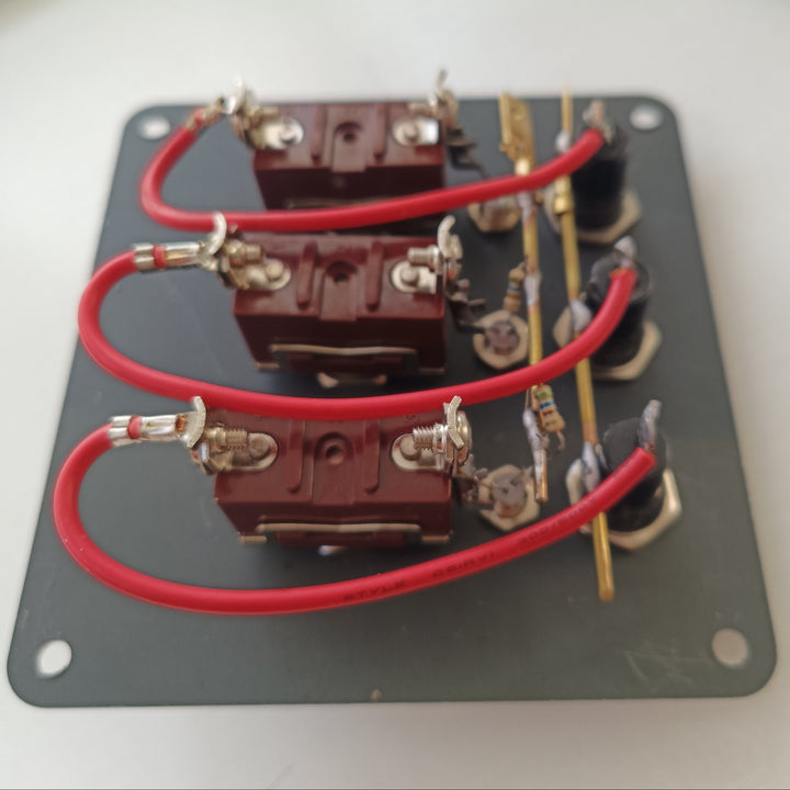 Switch Panel 3 Gang Toggle & Fuse, 12V — 102 mm | 4Boats