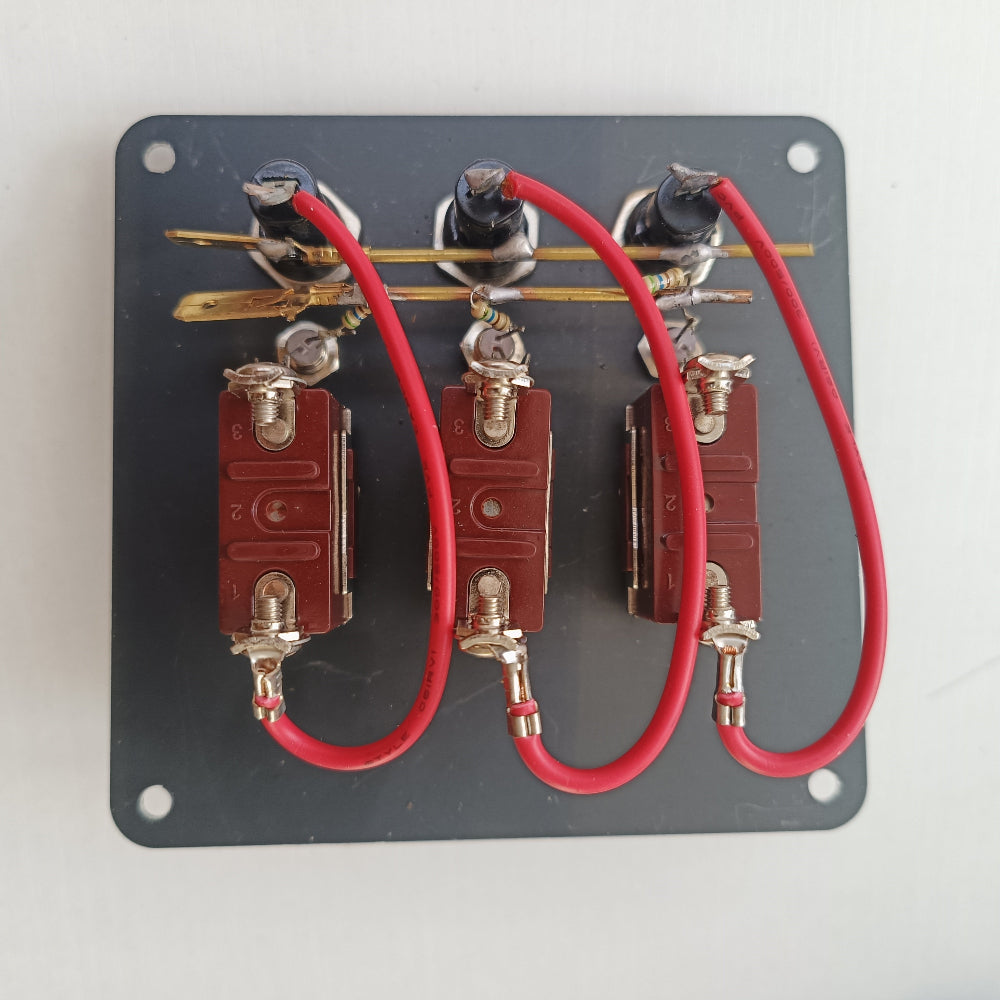 Switch Panel 3 Gang Toggle & Fuse, 12V — 102 mm | 4Boats