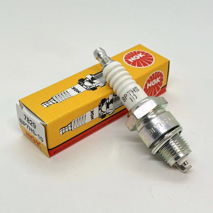 NGK BP7HS-10 Marine Spark Plug 4-9.8HP 2-Stroke Outboard Tohatsu Mercury Nissan